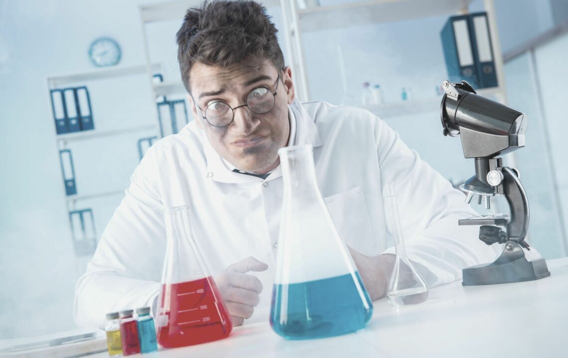 220907_Keyvisual_Funny-mad-Chemist-von-Elnur